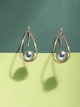 New Succinct Asymmetric Pearl Eardrop